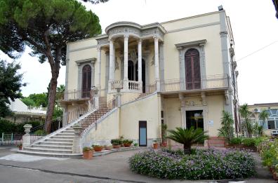 Bari, spie, «donnine» e infine le suore: ecco le tre stagioni di Villa Suppa 