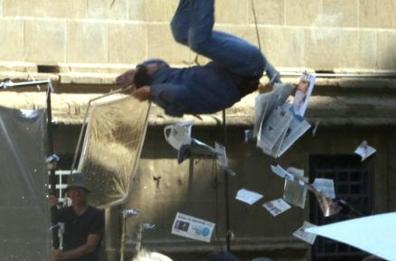 Taranto, set di Netflix per il film di Michael Bay «Six underground»