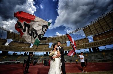 Matrimonio nel nome di San Nicola: non è in chiesa, ma allo stadio