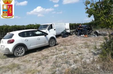 Rubano Jaguar per smontarla e rivendere i pezzi: traditi dal Gps