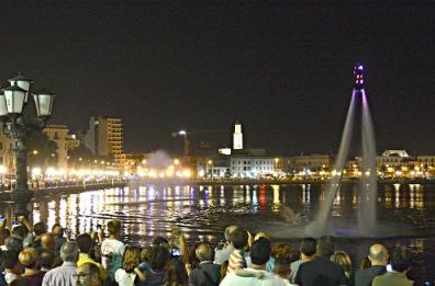 Bari, giochi d'acqua per la festa d'apertura della Fiera del Levante 