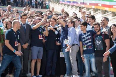 Digithon, Conte a giovane startupper: «Ti voglio a palazzo Chigi»