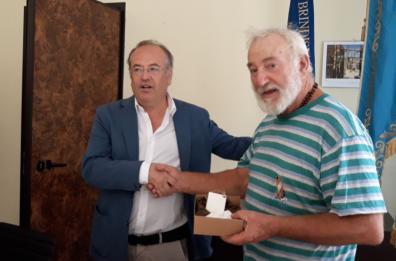 Brindisi, pensionato riparava
e pittava gratis i muri della città