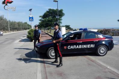 Monopoli, georgiano ruba in market:
bloccato da un migrante nigeriano