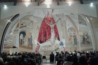 Arresto cardiaco durante la messa, prete salva parrocchiana