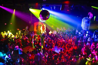 Bari, spari dopo lite in discoteca a Mungivacca: un ferito