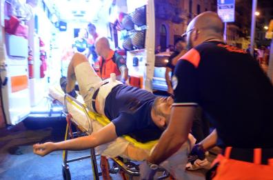 Bari, spari al rione Madonnella
Operato il giovane ferito, sta bene