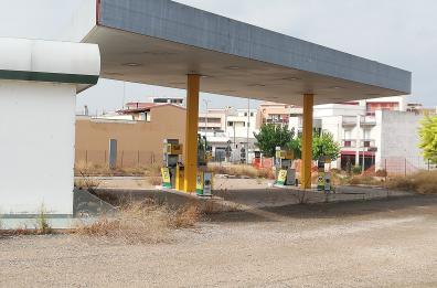 Andria, degrado in via Togliatti per impianto ridotto a rudere 