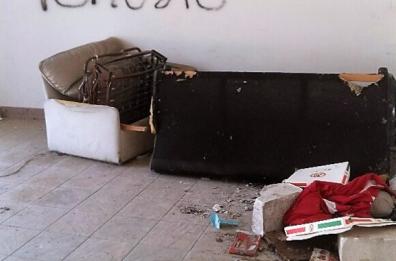 Venusio, la sede della delegazione comunale nel degrado