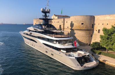 A Taranto arriva Kismet, lo yacht da 65mln di dollari per il film Netflix