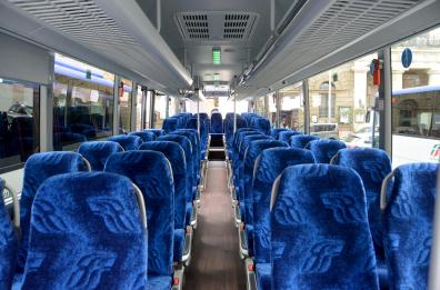 Palmariggi, sale sul bus senza biglietto e prende a calci e pugni l'autista della Fse