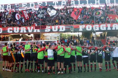 Calcio, il Foggia batte l'Ascoli 3-2