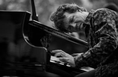 Il viaggio cromatico di Mirko Signorile: la recensione del disco Trio Trip