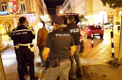 Scarsa igiene, chiuso market etnico a Taranto