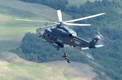 In volo con gli Angeli del soccorso
«Notte e giorno pronti al decollo»