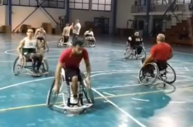 Disabili, addio palestra: la squadra 
di basket in carrozzina in strada
«Comune Bari accontenta gli amici»