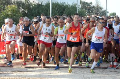 Bari, la corsa a Lama Balice dei vigili runners di tutta Italia