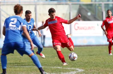 Locri tripletta al Rotonda
a un punto solo dal Bari 