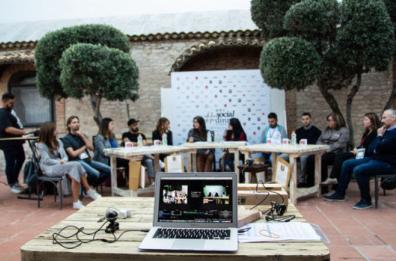Blogger e influencer raccontano il cibo: ecco la social dinner