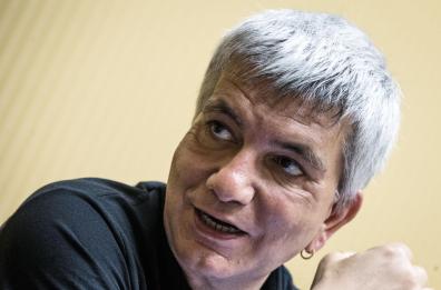 Bari, le sardine pugliesi riportano in piazza Vendola per sostenere Emiliano