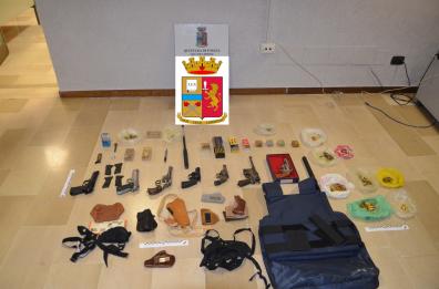 Foggia, ferimento davanti a discoteca:
sequestrato arsenale, tre arresti