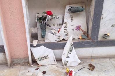 Atti vandalici e tombe danneggiate: il degrado nel cimitero di Bari