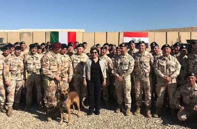 Il ministro della Difesa Trenta
incontra i militari pugliesi a Mosul 