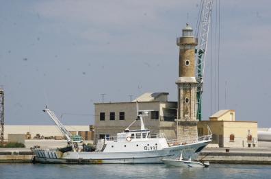 Barletta, il faro napoleonico ha lanciato il suo «Sos»