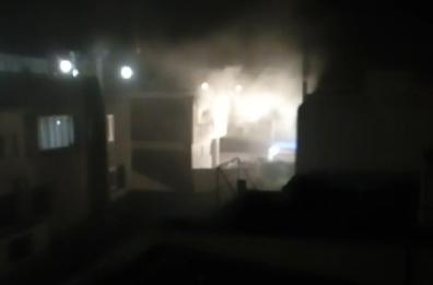 Albergo per migranti va a fuoco, sei intossicati