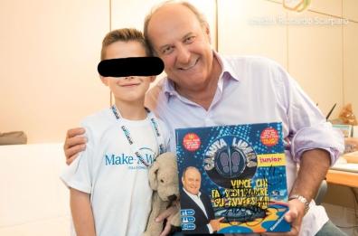 Bari, affetto da tumore a 6 anni realizza il sogno di incontrare Gerry Scotti