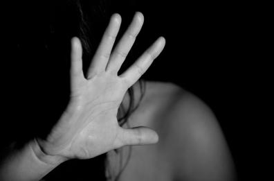 Comandante dei vigili maltrattava la ex: scatta la sospensione per 45enne fasanese
