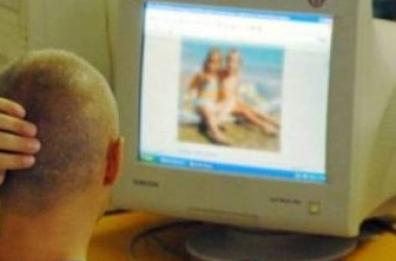 Abusi su adolescente disabile, condannato 77enne a Bari
