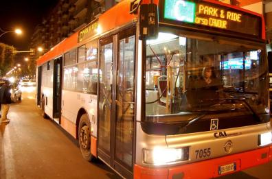 Bari, abbonamento natalizio a 20 euro e aperture park&ride: scatta il piano per le feste Bari, abbonamento natalizio a 20 euro e aperture park&ride: scatta il piano per le feste