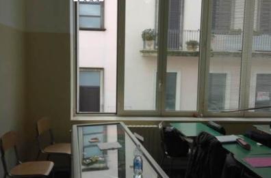 Maglie, cade la finestra a scuola: feriti tre studenti