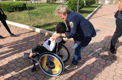 Fausto Leali porta la sua voce agli assistiti del centro di riabilitazione a S.Giovanni Rotondo