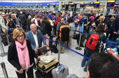 Londra, chiuso l'aeroporto di Gatwick: tanti disagi per i passeggeri diretti a Bari