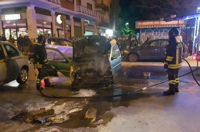Botti di Capodanno: auto incendiata a San Pasquale