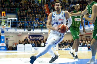Basket, Happy casa vince a Trento e va in Final eight