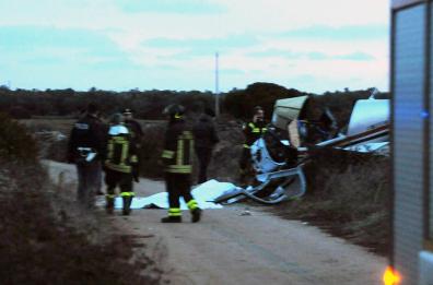 Ugento, precipita aereo ultraleggero: 2 morti. Si indaga per omicidio colposo