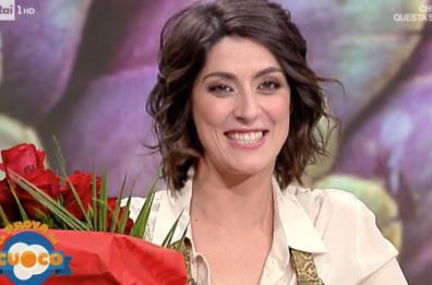 Rose rosse in diretta per Elisa Isoardi, e tutti i party esclusivi sull'asse Roma-Puglia