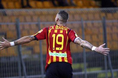 Incredibile Lecce, sotto di due gol rimonta e vince 3-2 con Livorno