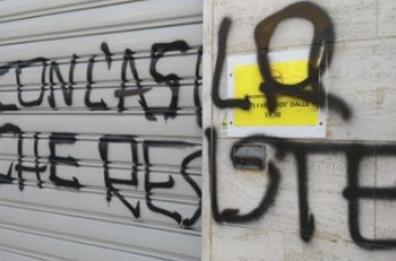 Scritte su sede Movimento 5 Stelle a Lecce, si segue pista anarchica