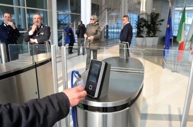 Puglia, in arrivo 4 mln di euro per fototrappole e pulizia strade: previsti 4 impianti di compostaggio