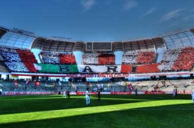 Bari, la grande passione biancorossa
una media di 10mila tifosi a partita   