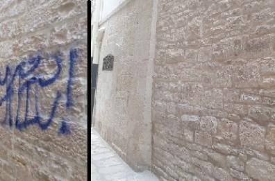 Muri imbrattati a Giovinazzo, autori e genitori rimuovono le scritte