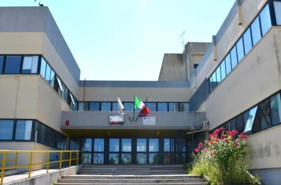 Laterza, 19 studenti e un docente intossicati in gita