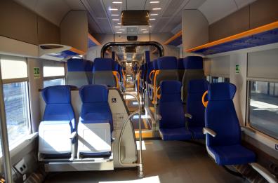 Bari, presentato il nuovo treno Jazz per la circolazione dei pendolari