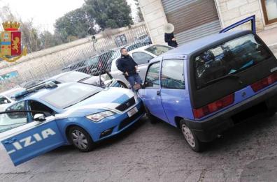Taranto, evaso ruba un'auto: preso dopo inseguimento, si scontra con la Volante