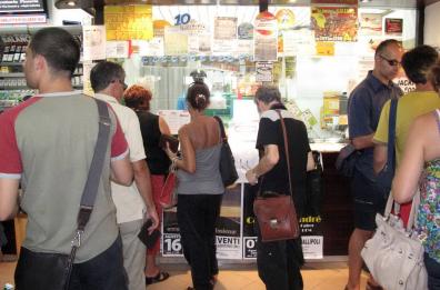 La fortuna bacia Ceglie Messapica: vinti 2,5 mln di euro al 10 e Lotto La fortuna bacia Ceglie Messapica: vinti 2,5 mln di euro al 10 e Lotto