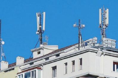 Conversano, i cittadini bloccano installazione ripetitore